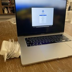 2019 16’ MacBook Pro 16GB Ram 512GB SSD