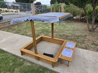 Wooden Sandbox with Cover, Outdoor Sand Box with Lid 2 Side Buckets,Brown