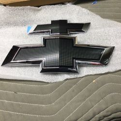 Chevrolet Emblems.Suburban.Tahoe.Black