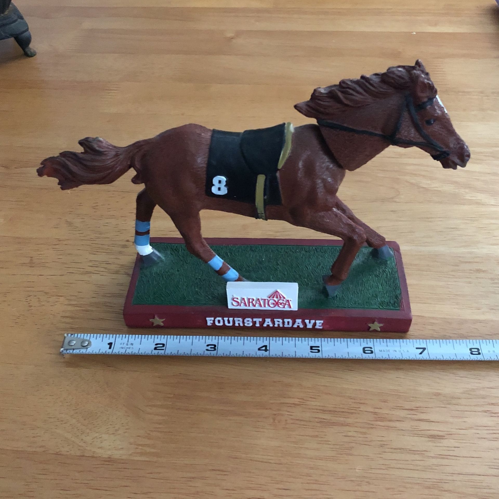 BOBBLE HORSE SOUVENIR SARATOGA RACETRACK HORSE #8 FOUR STAR DAVE STATUE RESIN