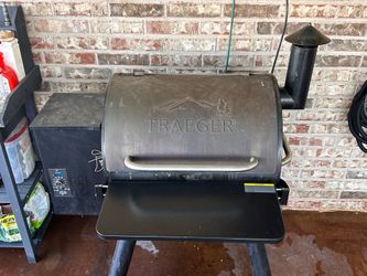 Traeger 22 Pellet Smoker/ Grill For Sale