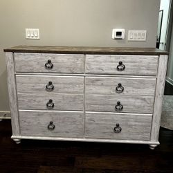 Ashley Furniture Coastal Willowton Dresser – FREE Delivery 🚚 