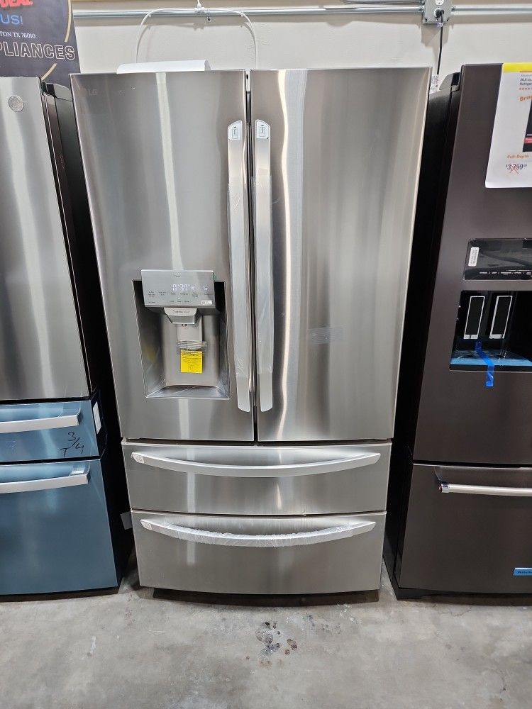 LG 27.8-cu.ft 4-Door French Door Refrigerator with Ice And Water Dispenser. In Stainless Steel (with Warranty)