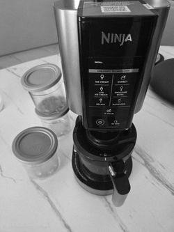Ninja CREAMi 7-in-1 Ice Cream Maker - Excellent Condition