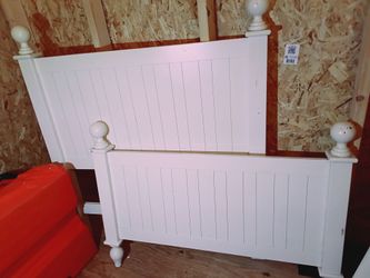 White Wood Bed Headboard and Footboard Set