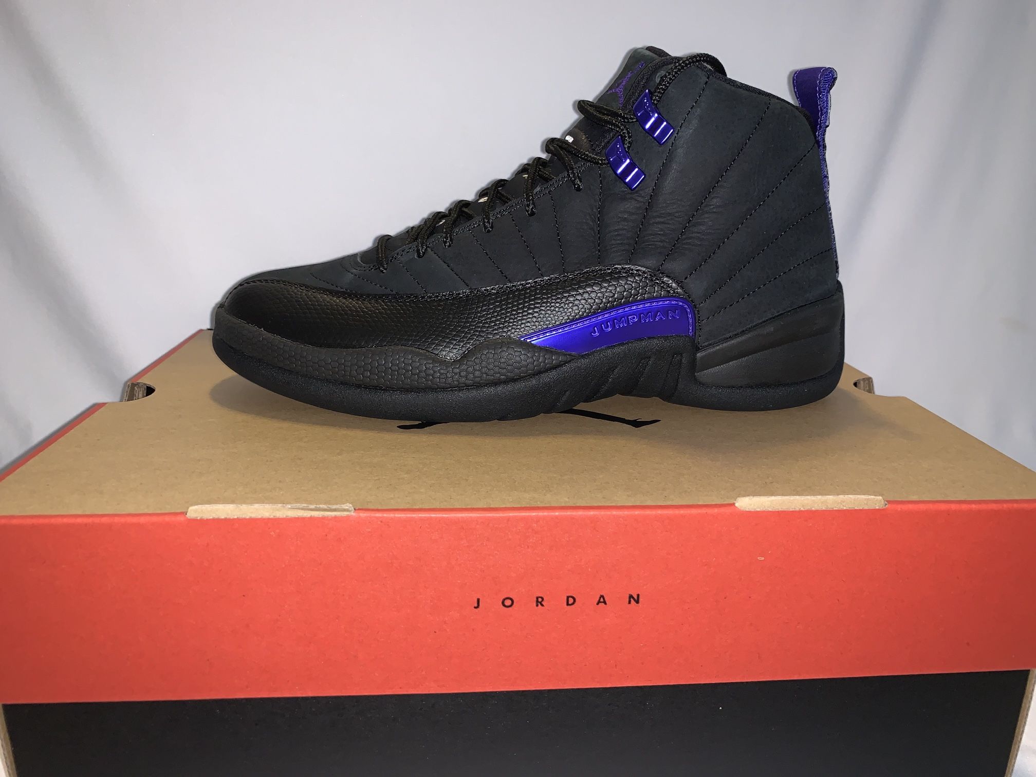 Retro Jordan 12 dark concord size 9