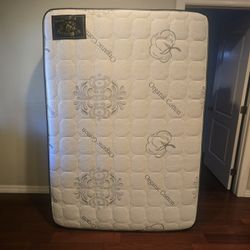 Full Size Mattress And Box Spring 