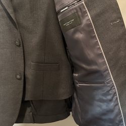 Men’s 3 Piece Suit in Charcoal Size 40R - Marc from Macy’s Men Store