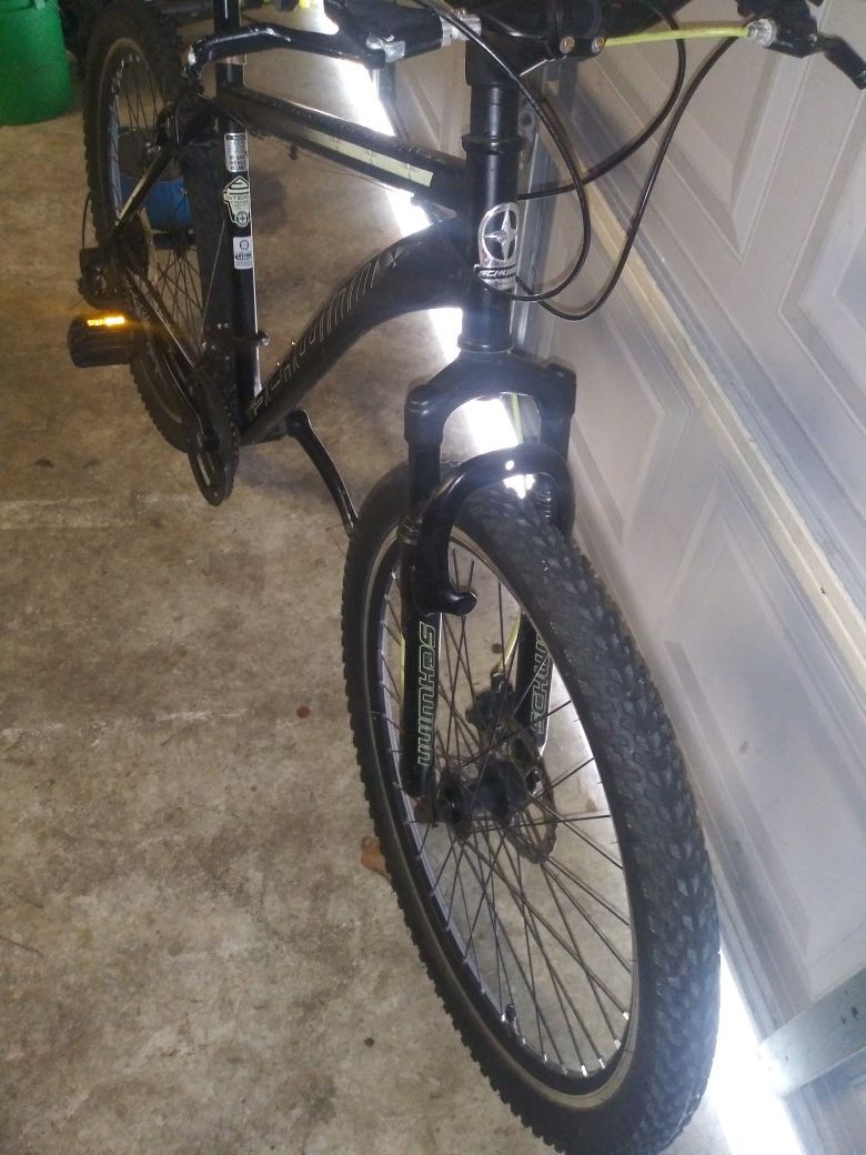 Schwinn sidewider mountain bike