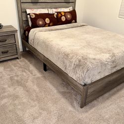 4peice Queen Size Bedroom Set Including Bed frame, Dresser, Mirror, 1 Nightstand, Including Mattress