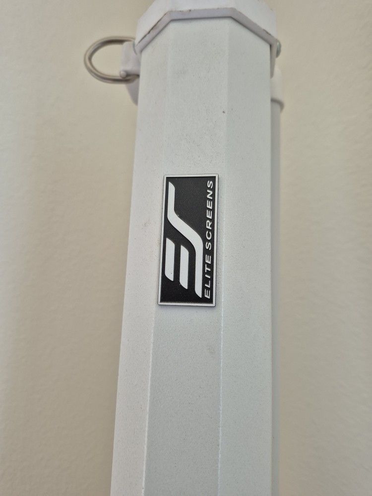 
Elite Screens Manual Pull Down Projector Screen