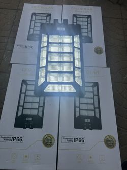 brad mew 10000 watt solar light comes with pole and controller