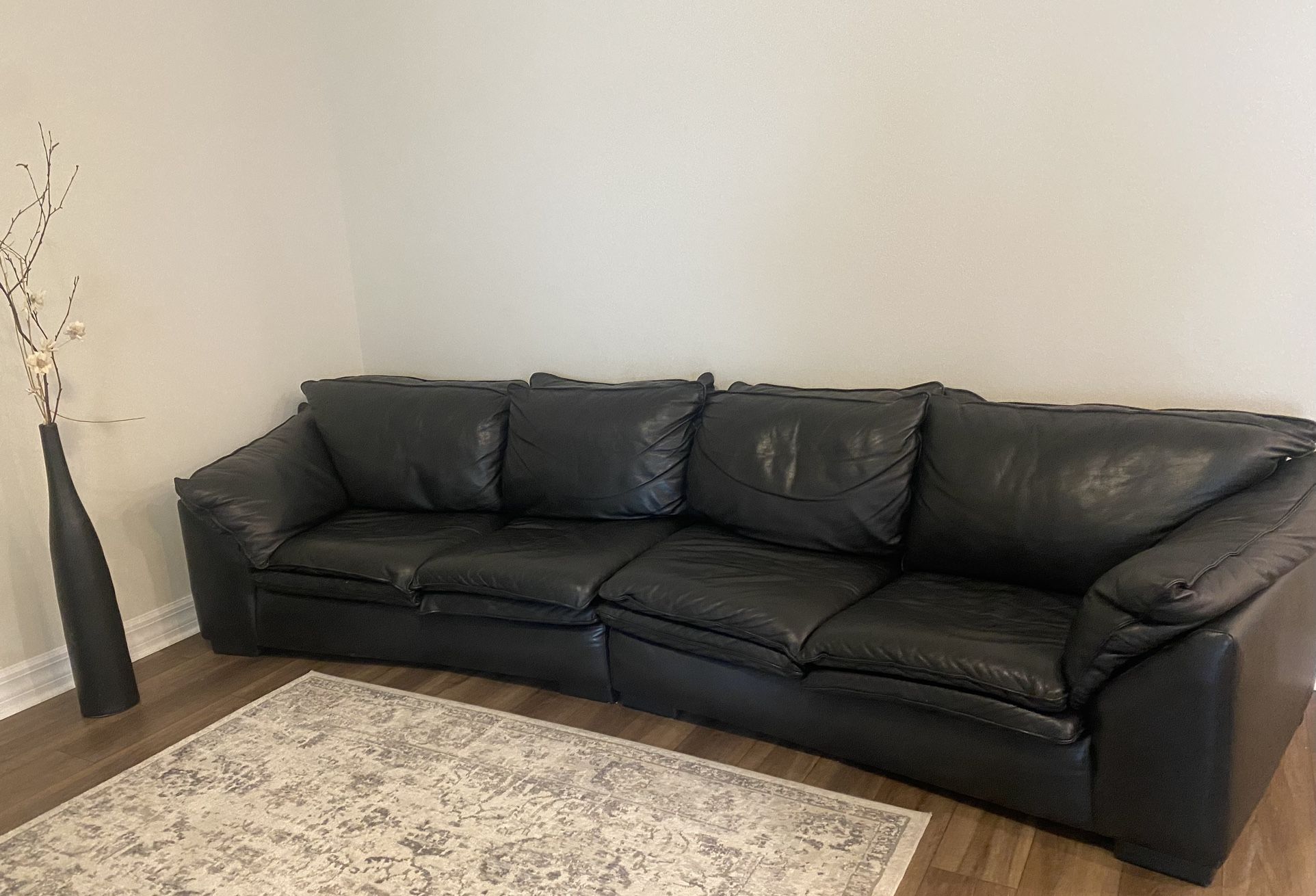 Leather Couch ,sofa . Made In Italy