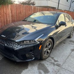 2022 KIA K5