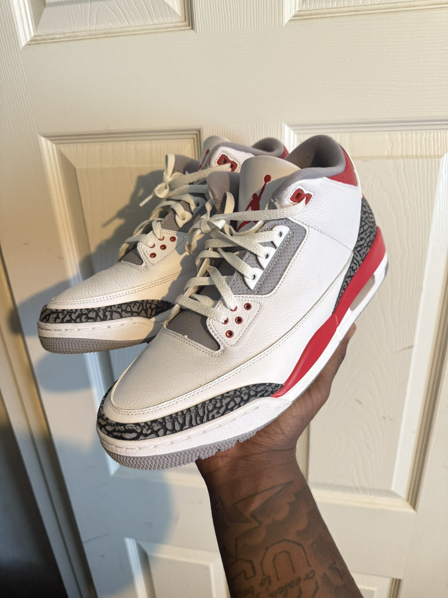 Jordan 3s fire red Jordan 3 Retro “Fire Red” 2022 – www.firstclasssneaks.com main image 3