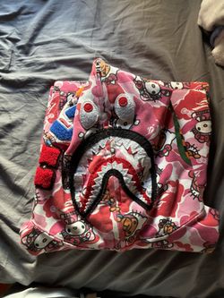 hello kitty bape hoodie zipup