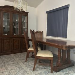 12 Service  Crown Ming China Set And China Cabinet , 5 Piece Dining Room Set w/extension