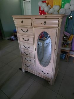Lexington Wardrobe