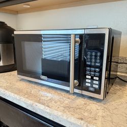 Microwave for Sale – Perfect Condition!