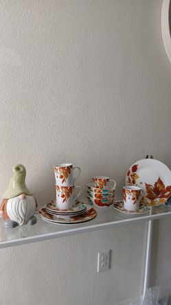 3 Large Plates,3 Dessert Plates 3 Bowls 4 Mugs One New! Cookie Jar Knome Pickup Near 45s And Beltway 8 Zip Code 77075