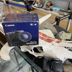 Canon SX 420 IS Camera