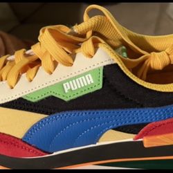 New Size 7  Pumas