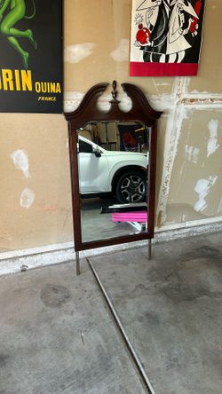 Mirror (dresser) Mirror