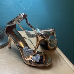 Elegant Gold Sandals 