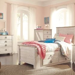 Willowton Whitewash Under Bed Storage Platform Youth Bedroom Set

