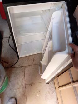 Mini Fridge with Shelves