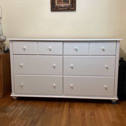 “SOLID WOOD” White (6) Drawer Dresser   (64”Wx37 1/2”Tx18”D)