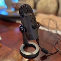 Blue Yeti Nano USB Microphone
