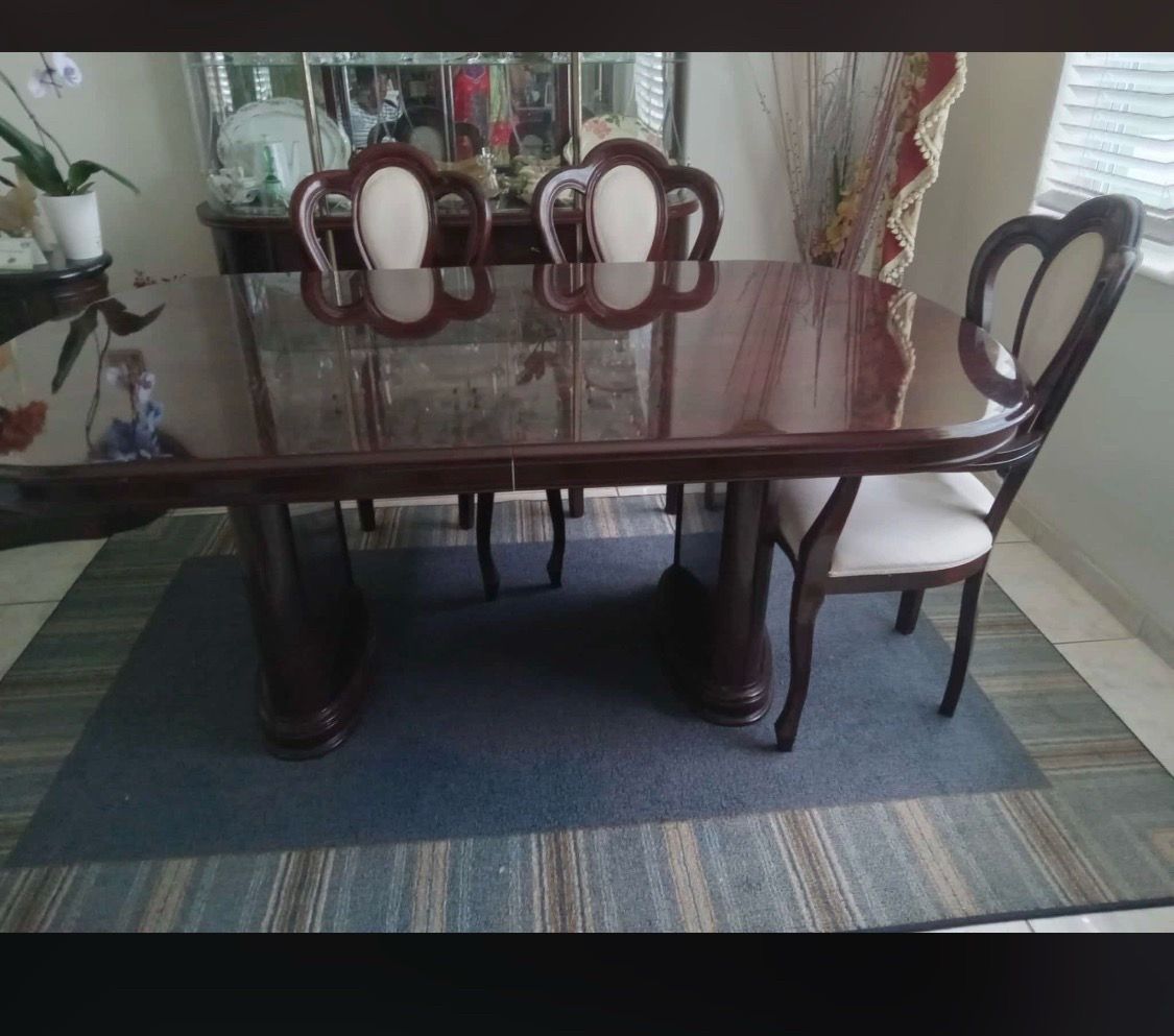 Table no chairs $60
