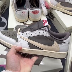 Travis Scott 1’s Low Reverse mocha Sizes 4-15