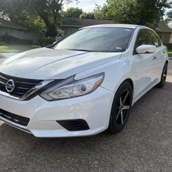 2017 Nissan Altima SV