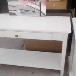 White Entry Table / Or Desk