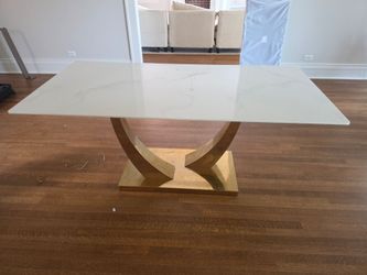 Dining room table