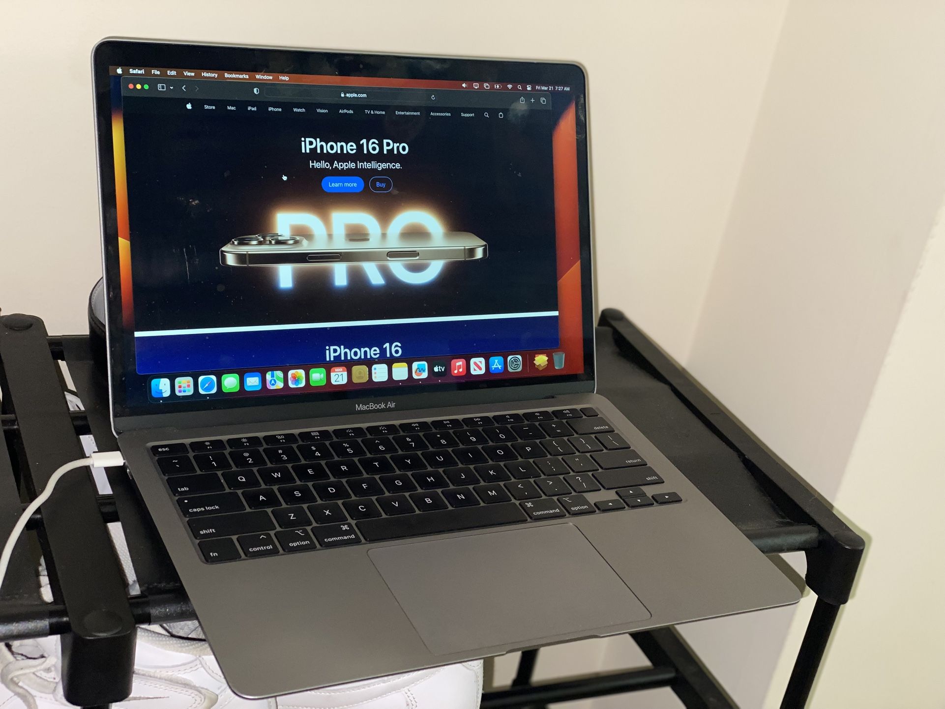 NEW MACBOOK AND IPAD’S