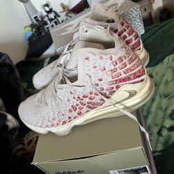 Lebron Basketball Shoes Used Size 12