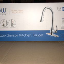 Flow motion sensor kitchen faucet