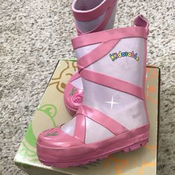 Girl’s Kidorable Rain boots Size 6