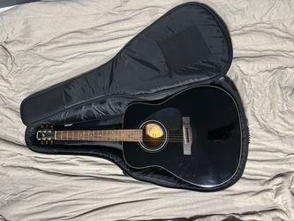 YAMAHA 6 STRING GUITAR