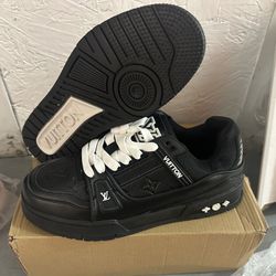 LOUIS  VUITTON  TRAINERS