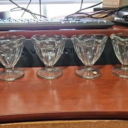 Set Of 4 Retro 4" Tulip Ice Cream Sundae Dessert Parfait Pudding Glass Cups 