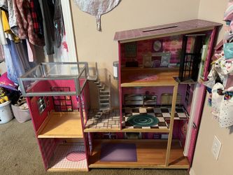 Barbie Dream House