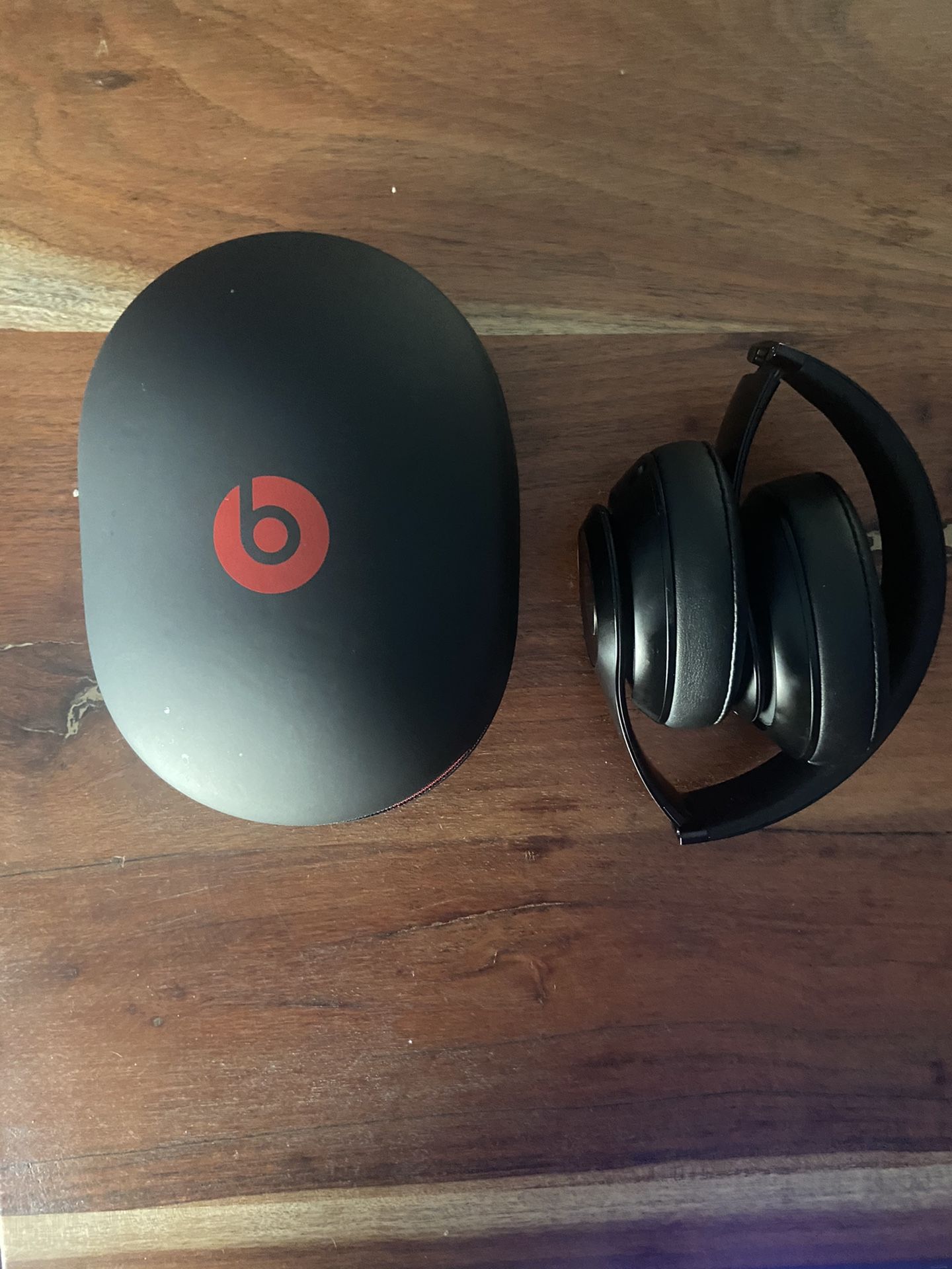 Beats by Dre Studio 3 Black (barely used, very good condition)