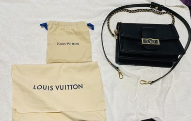 Louis Vuitton LV Twist Limited Edition Bag Purse Pristine for Sale in  Pasadena, CA - OfferUp