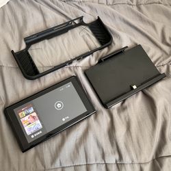 Nintendo Switch console, case, extra bettery