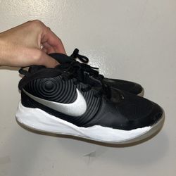 Kid Basketball Sneakers For Sale Size 4.5y!!🔥👟⚡️🙌🏻