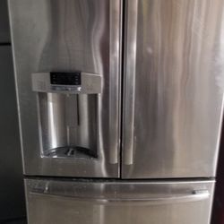 GE FRENCH DOORS REFRIGERATORS WORKS GREAT 
